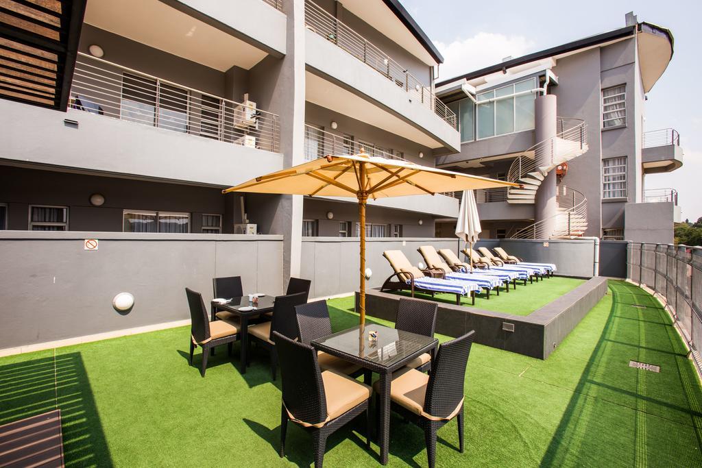 Genesis All-Suite Hotel Johannesburg Exterior photo